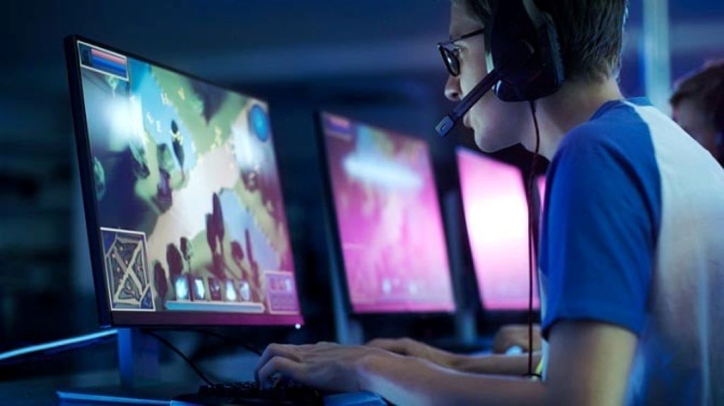 Where can I watch live esports tournaments?